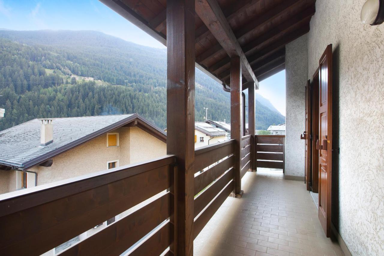 Mountain Chalet Close To Bormio Vila Valdisotto Exterior foto